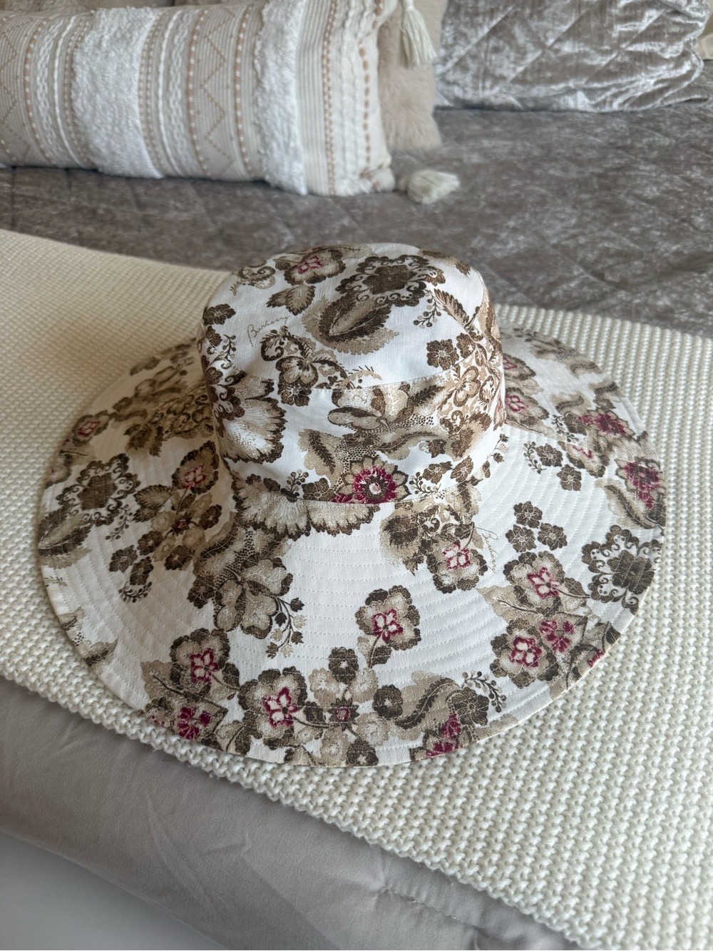 Burberry Floral Wide-Brim Hat in Cream, Brown and Pink